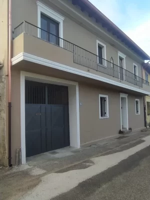 Cornici resinate per esterni (3)