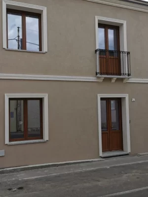 Poli System - Cornici : Marcapiani resinati in Polistirolo a Cagliari - Edilizia Decorativa - 1